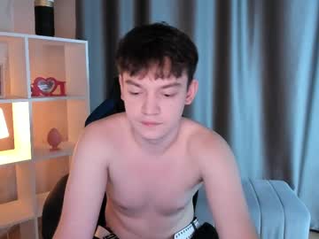 Clydeweaver Chaturbate stream image from January 21, 2025