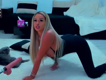 Melanielexxx Chaturbate stream image from January 21, 2025