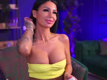 Raquellevon Chaturbate stream image from January 21, 2025