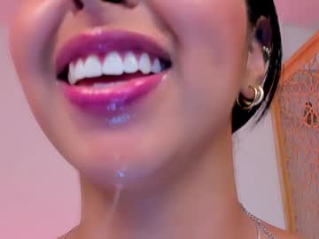 Sophierooy Chaturbate stream image from January 21, 2025