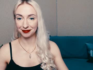 Cute_Smile_Shy stream image from January 21, 2025