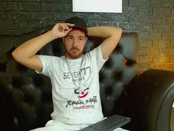 Gael_Thompson Chaturbate stream image from January 21, 2025