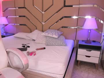 Venus_Royce Chaturbate stream image from January 21, 2025