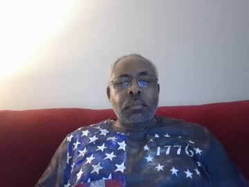 Justlookatmenow69 Chaturbate stream image from January 21, 2025
