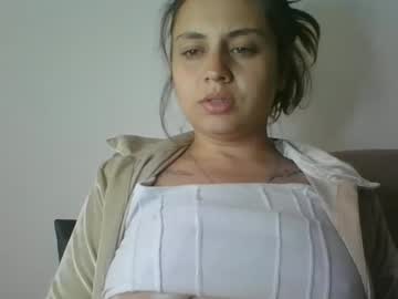 Meganbee882171 Chaturbate stream image from January 21, 2025