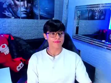 Damian_16cm Chaturbate stream image from January 21, 2025