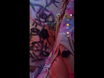 Foxikxxbb Chaturbate stream image from January 21, 2025