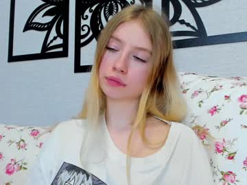 Minidiva_ Chaturbate stream image from January 21, 2025