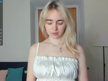 Shades_Ofgray Chaturbate stream image from January 21, 2025