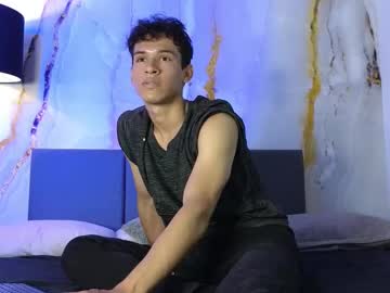 Thiago_Xyz Chaturbate stream image from January 21, 2025