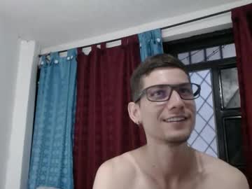 Felipe227 Chaturbate stream image from January 21, 2025
