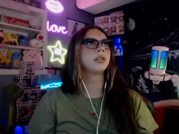 Itsnickibabyy Chaturbate stream image from January 21, 2025