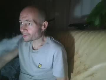 Meloveu3301 Chaturbate stream image from January 21, 2025