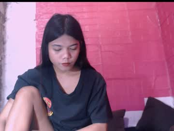 Petite_Jzee Chaturbate stream image from January 21, 2025