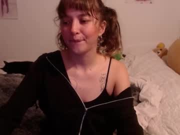 Pikawiii Chaturbate stream image from January 21, 2025