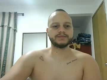 Andydres97 Chaturbate stream image from January 22, 2025