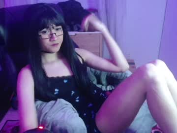 Lewdpillows Chaturbate stream image from January 22, 2025