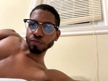 Lorenzo17a Chaturbate stream image from January 22, 2025