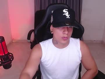 Saenz_Hotx Chaturbate stream image from January 22, 2025