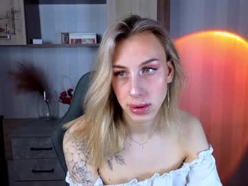 Miraraid Chaturbate stream image from January 22, 2025