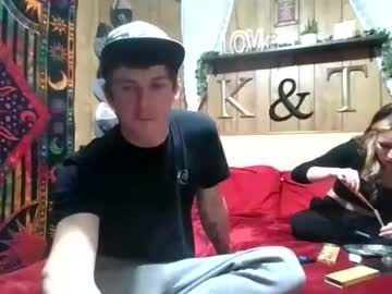 Tattedduo420 Chaturbate stream image from January 22, 2025