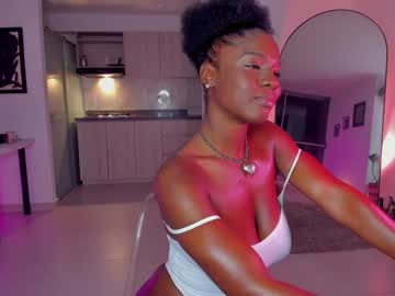 Itslau_ Chaturbate stream image from January 22, 2025