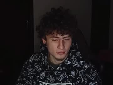 Saemzam Chaturbate stream image from January 22, 2025
