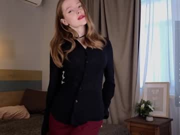 Taitatkins Chaturbate stream image from January 22, 2025