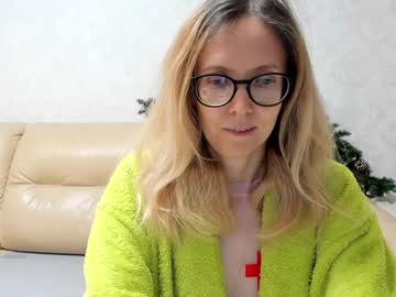 Mollystory Chaturbate stream image from January 22, 2025