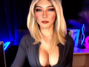 Queenslavehunterxxx Chaturbate stream image from January 22, 2025