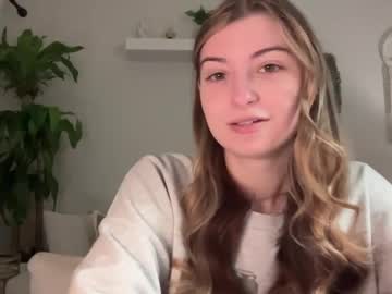 Fantasyella Chaturbate stream image from January 22, 2025