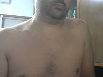 Leandrotiraleche Chaturbate stream image from January 22, 2025