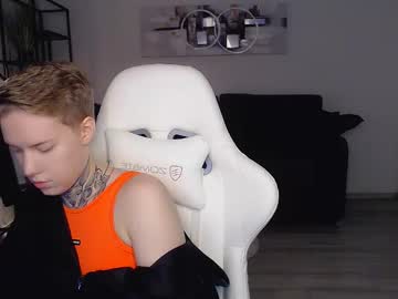 Rony_Strapony Chaturbate stream image from January 22, 2025