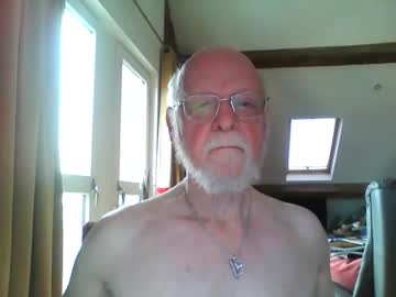 Johnfm12000 Chaturbate stream image from January 22, 2025