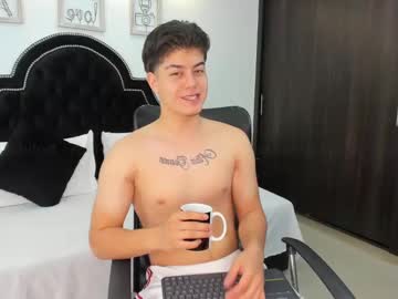 Maxxicruz Chaturbate stream image from January 22, 2025
