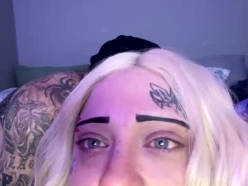 Runninthru7th Chaturbate stream image from January 22, 2025