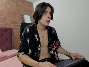 Mike_Hunter7 Chaturbate stream image from January 22, 2025