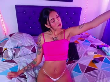 Skinnyy_Andtight Chaturbate stream image from January 22, 2025