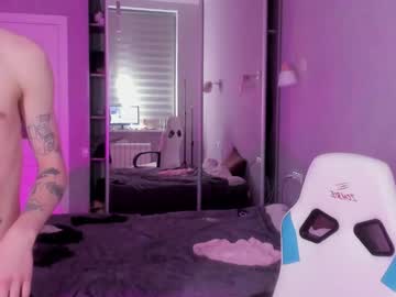 Roshelle_Xxx Chaturbate stream image from January 22, 2025