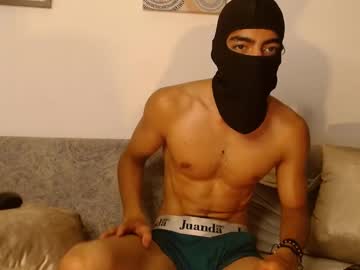 Straight_Outlander Chaturbate stream image from January 22, 2025