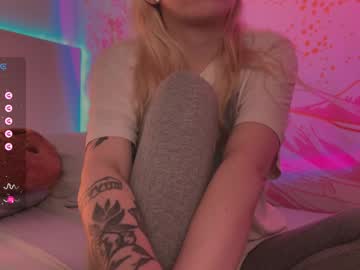 H2h0e Chaturbate stream image from January 22, 2025