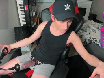 Lukatripp Chaturbate stream image from January 22, 2025
