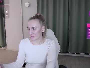 Shy_Miaa Chaturbate stream image from January 22, 2025