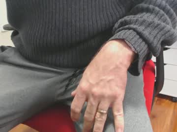 Sineley Chaturbate stream image from January 22, 2025
