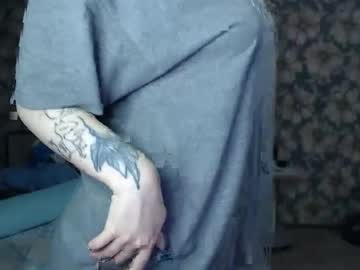 Aalicebubble Chaturbate stream image from January 22, 2025