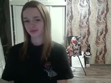 Mamie_Trish Chaturbate stream image from January 22, 2025
