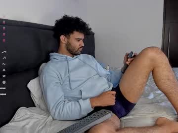 Chrisandrew_ Chaturbate stream image from January 22, 2025