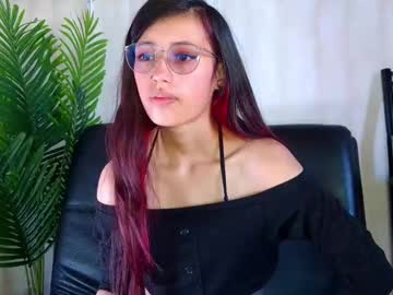 Helenarobins_Oli Chaturbate stream image from January 22, 2025