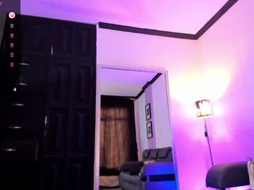 Laurenbrown Chaturbate stream image from January 22, 2025