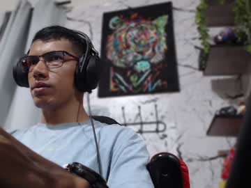 Noah_89r Chaturbate stream image from January 22, 2025